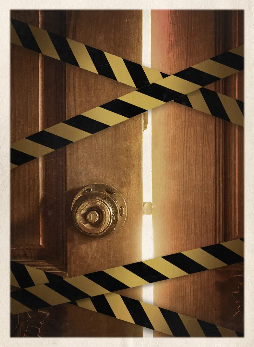 Salle entrouverte avec des banderoles indiquant des travaux en cours